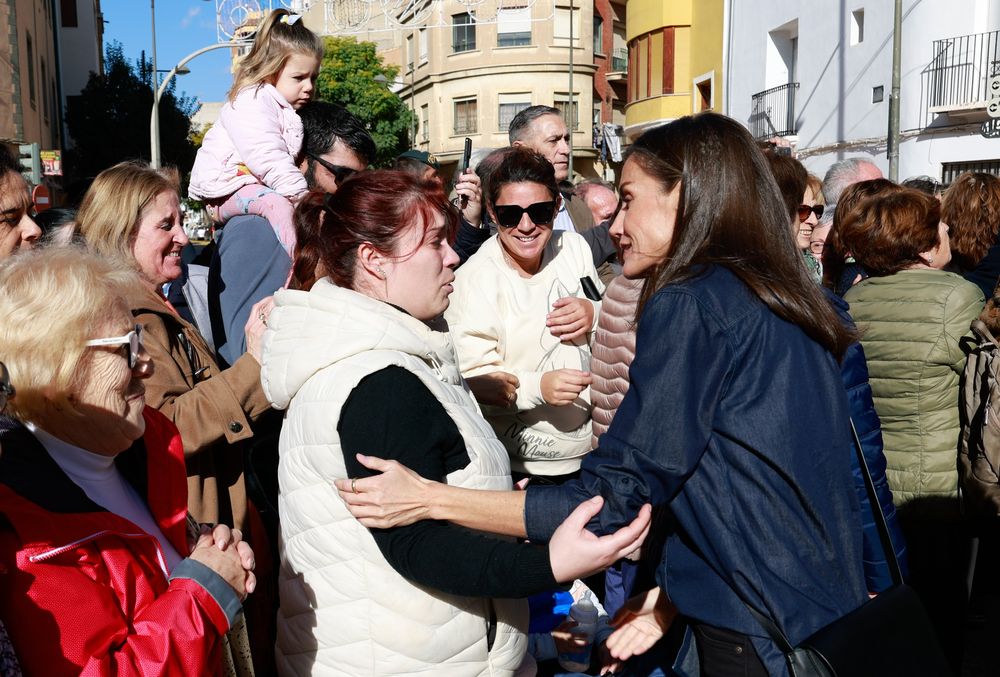Los reyes dan su apoyo a los vecinos de Utiel, en Valencia