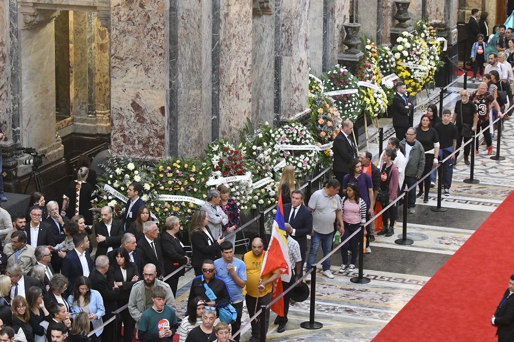 Personas presentes en el velorio de José Mujica