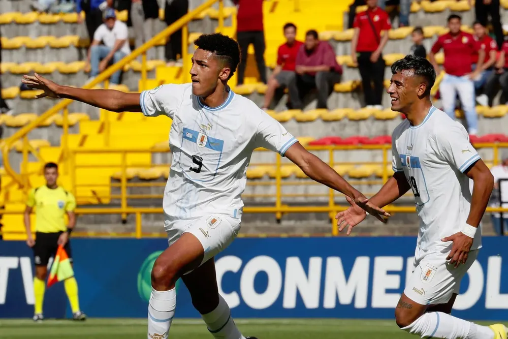 Álvaro Rodríguez celebra el segundo para los celestes
