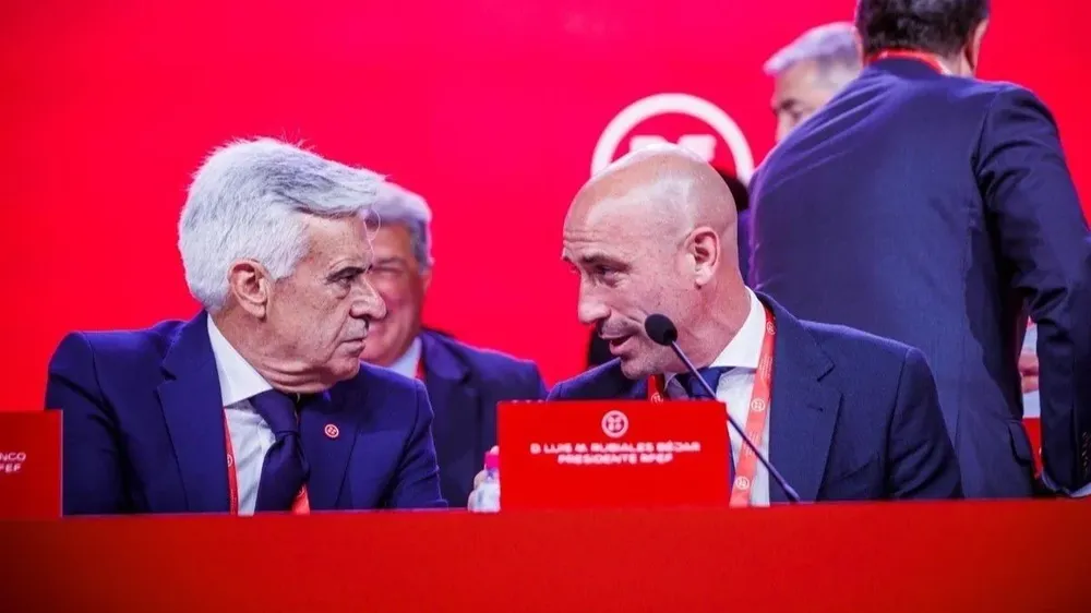 Pedro Rocha convoca una reunión urgente en la RFEF.