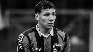 Aldo Pepe, futbolista de las juveniles de Liverpool