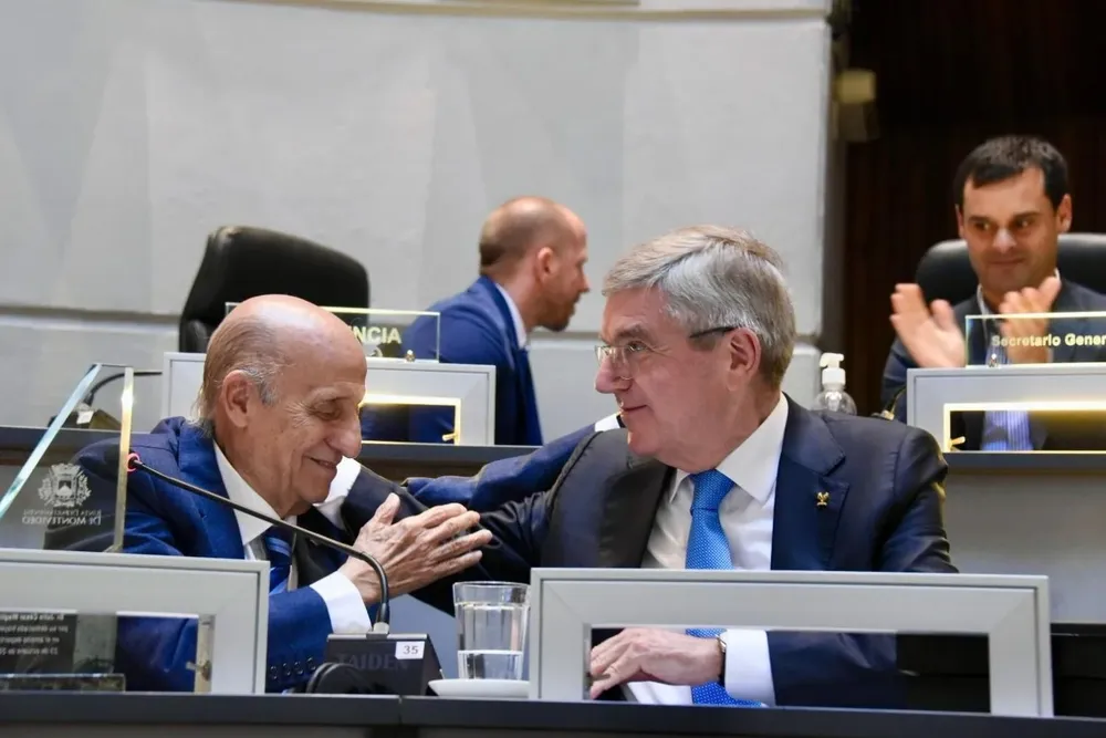 Julio César Maglione y Thomas Bach