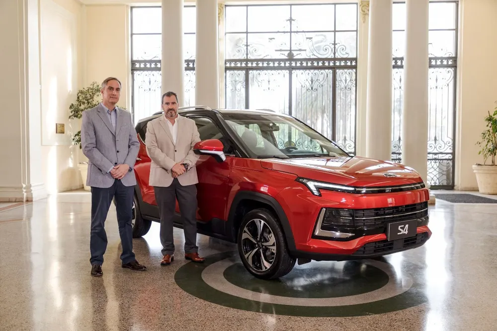 Federico Guarino (Gte Dpto Comercial) y Martín Mesa (Gte del Dpto.de Marketing y Comunicación)