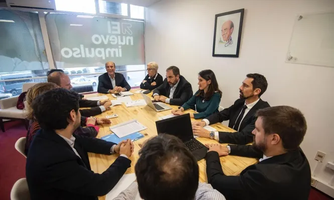 Asesores económicos del FA: los humildes van a sufrir” con recortes de la oposición