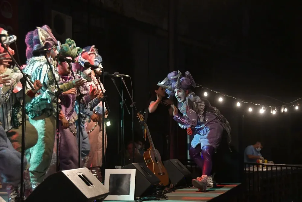 Vuelve la zafra de espectáculos carnavaleros en los tablados.