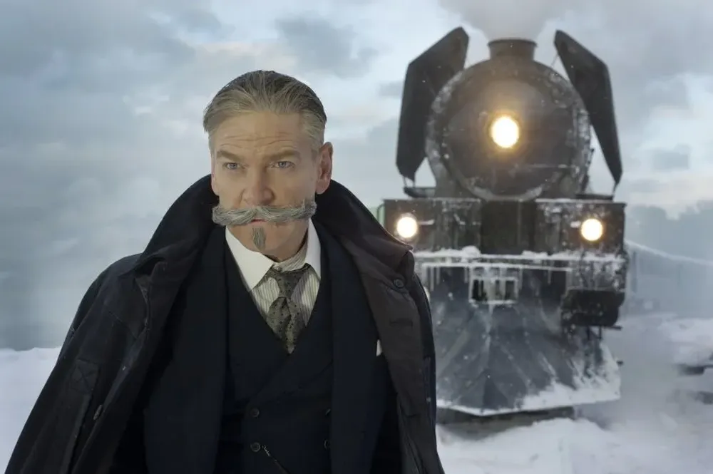 Kenneth Branagh en Asesinato en el Expreso de Oriente