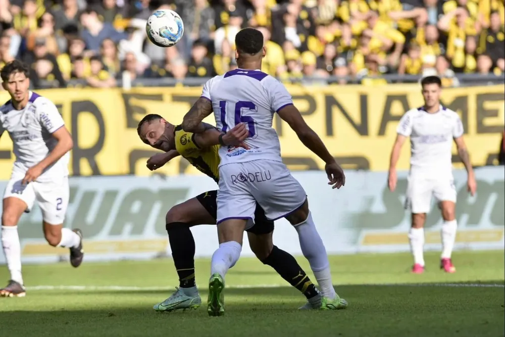 El Vasquito Aguirregaray contra Defensor Sporting