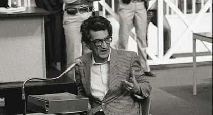 Toni Negri durante el juicio en el que fue acusado de ser jefe de las Brigadas Rojas.