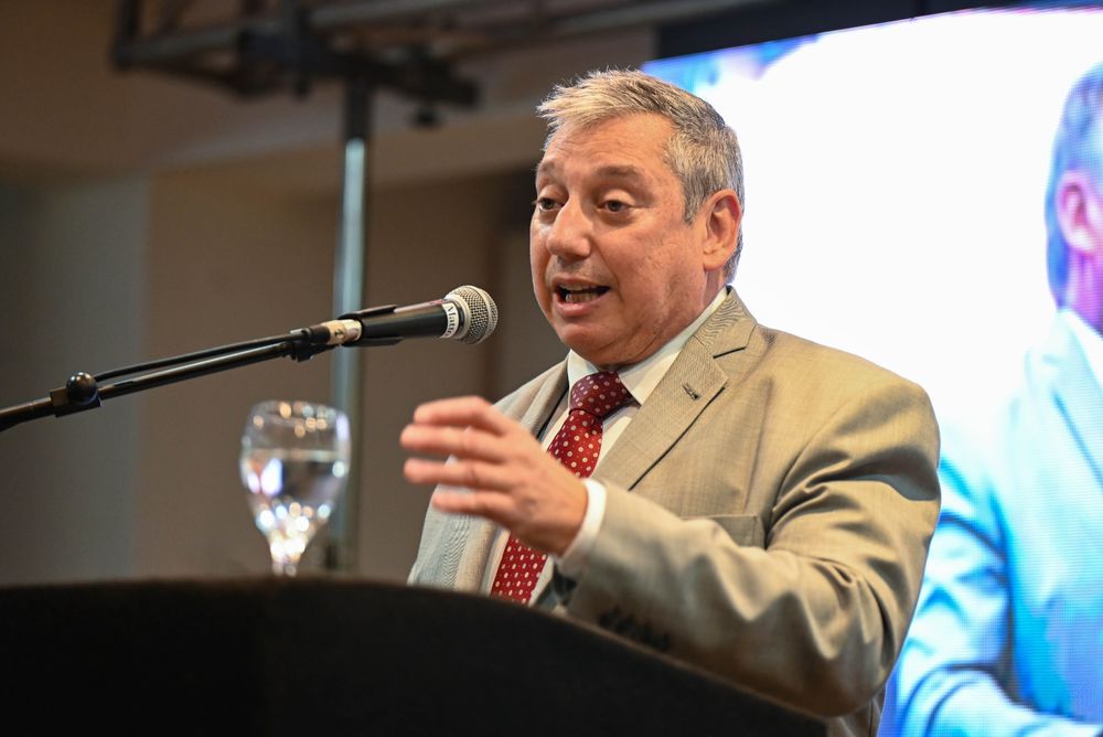 Empresas chinas, brasileñas y locales ya trasladaron su interés por realizar inversiones en Florida (en la foto, el intendente Carlos Enciso, durante el lanzamiento del puerto seco en ese departamento).