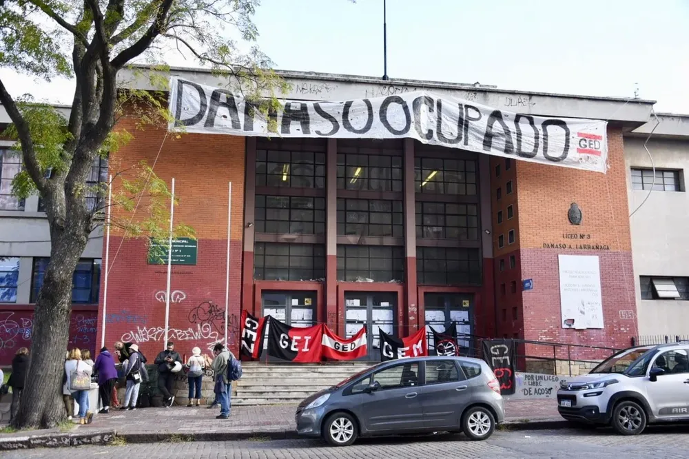 Liceo Dámaso Antonio Larrañaga