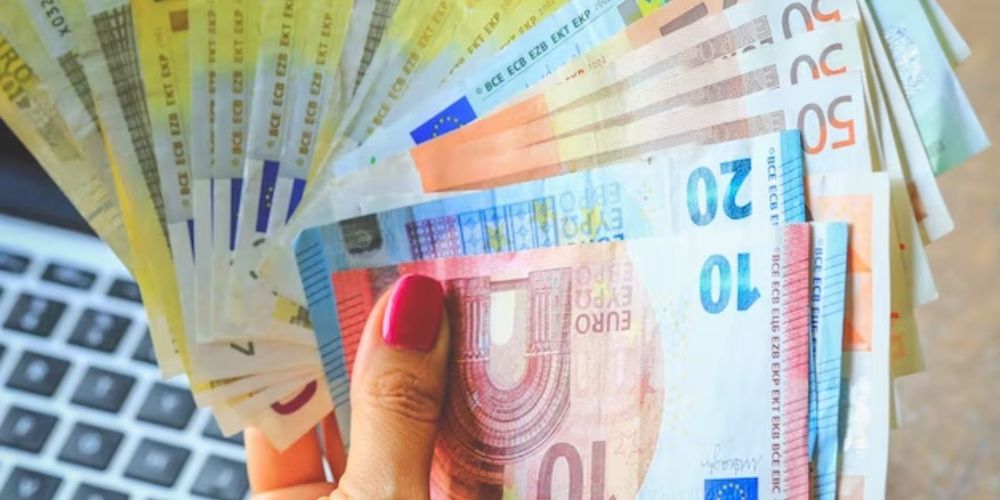 Cómo pedir la ayuda económica para nacidos entre 1960 y 2002 en España: hasta 1.600 euros.