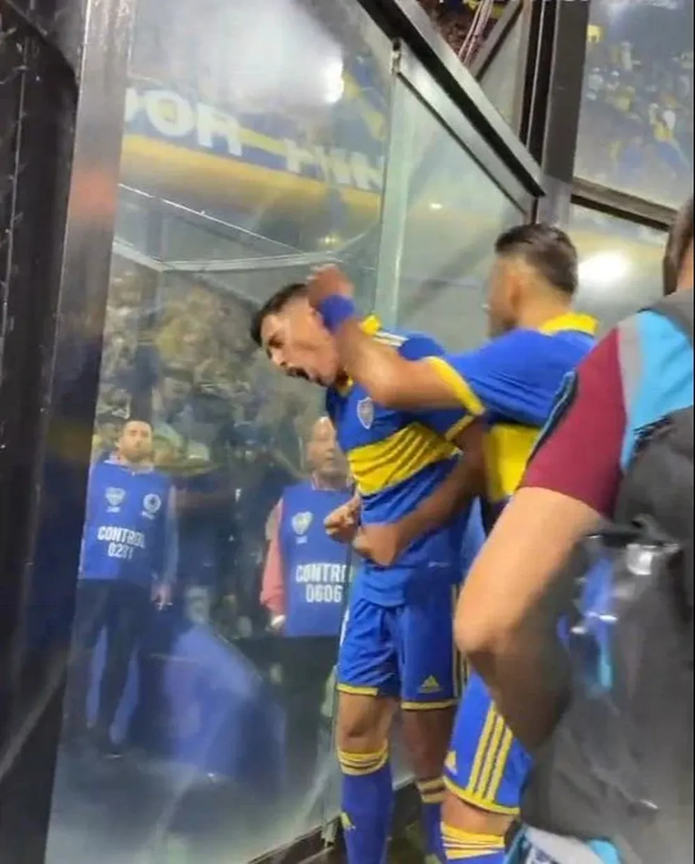 Metentiel y su cabezazo