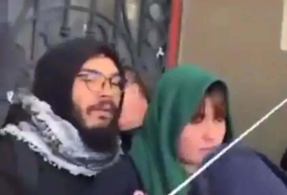 El hombre denunciado por agredir a periodistas