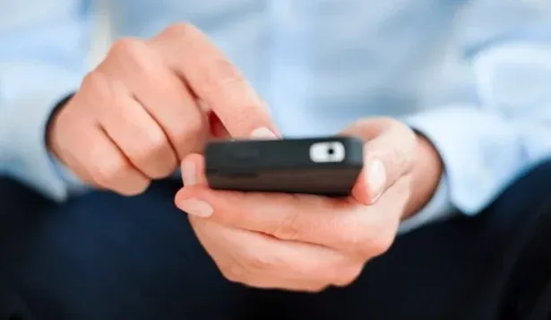 Cómo funciona el cheque electrónico, que la banca local busca incorporar