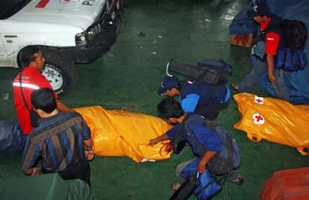 Archivo. Víctimas del tsunami y terremoto en Sumatra