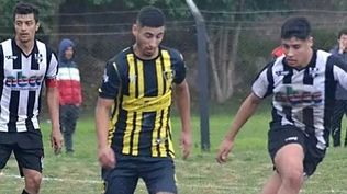 Walter Domínguez durante su pasaje por el fútbol de Fray Bentos