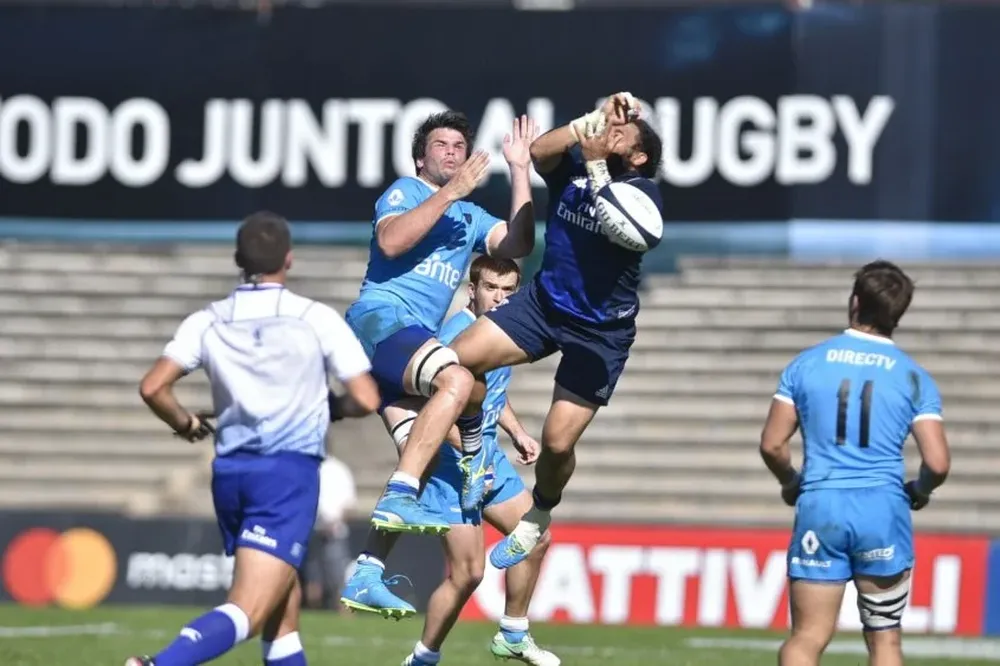 Uruguay recibió a Estados Unidos en el Charrúa