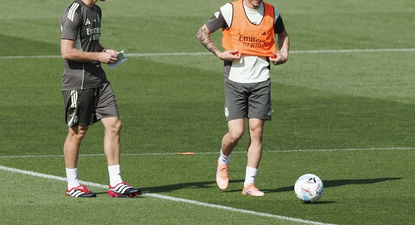 Franco Mastantuono junto al técnico del Real Madrid, &nbsp;Xabi Alonso.&nbsp;