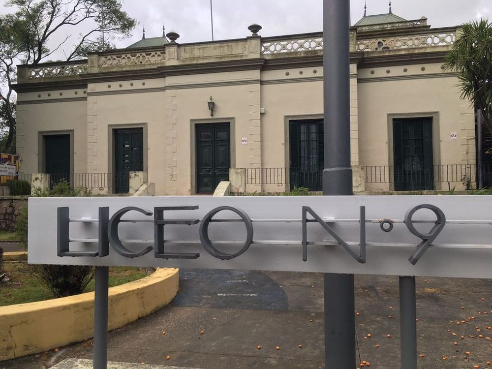 Fachada del Liceo N° 9 de Colón