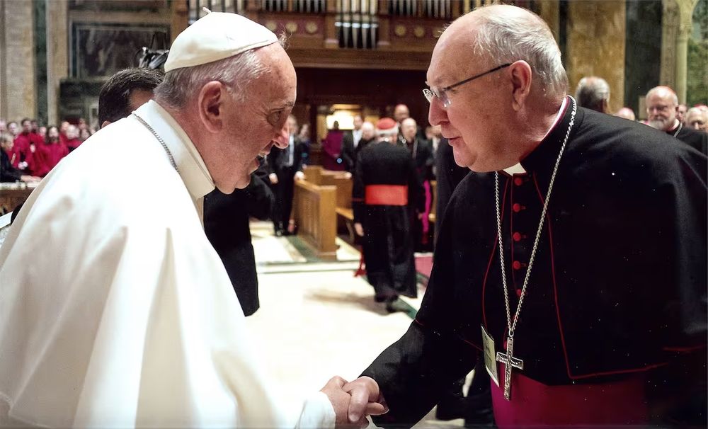 Cardenal Kevin Farrell.