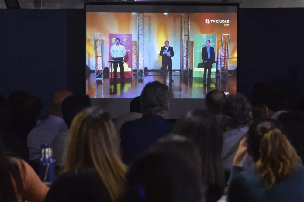 Óscar Andrade y Guido Manini Ríos debatieron el 22 de febrero.