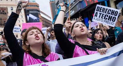 Los jóvenes españoles tienen problemas para encontrar casa, pero en su país hay muchas que están vacías.