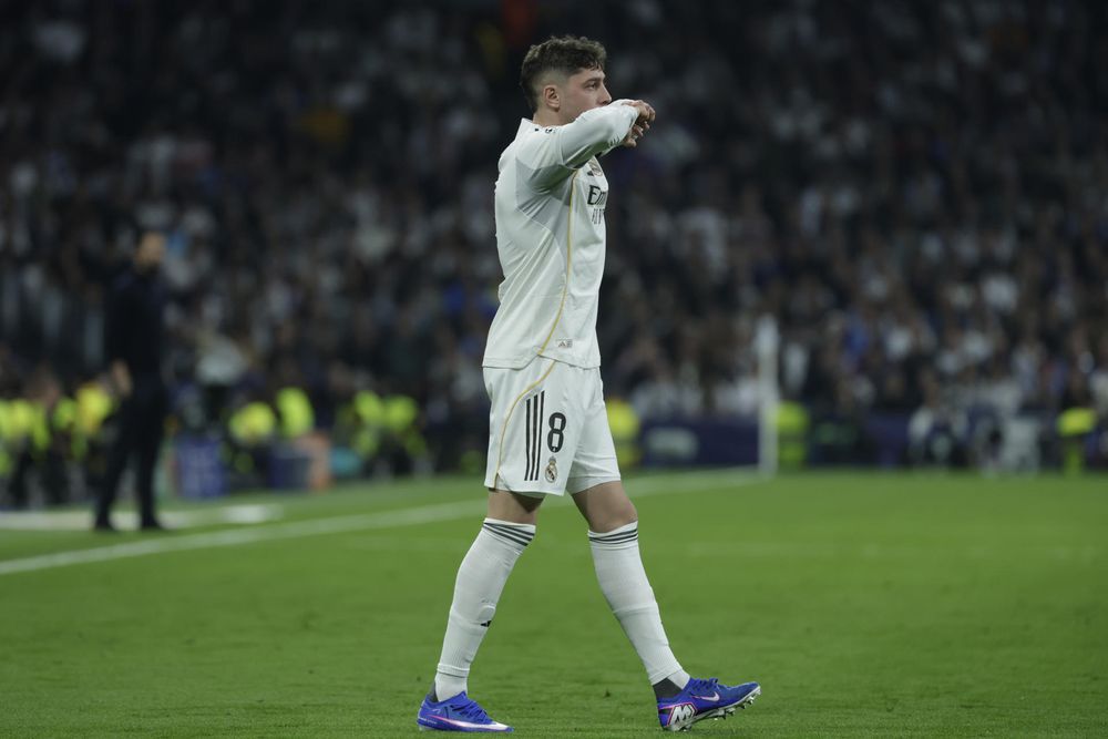 Fede Valverde durante el partido de vuelta de la fase de acceso a los octavos de la Liga de Campeones entre Real Madrid y Benfica&nbsp;