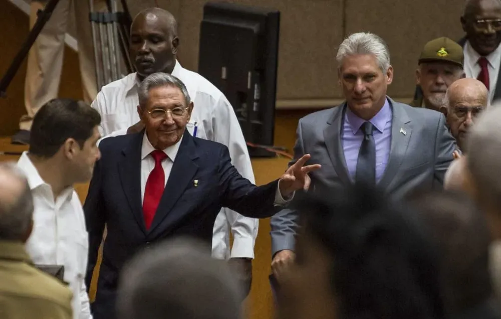 Miguel Díaz-Canel asumirá hoy la presidencia del Consejo de Estado de Cuba en lugar de Raúl Castro.
