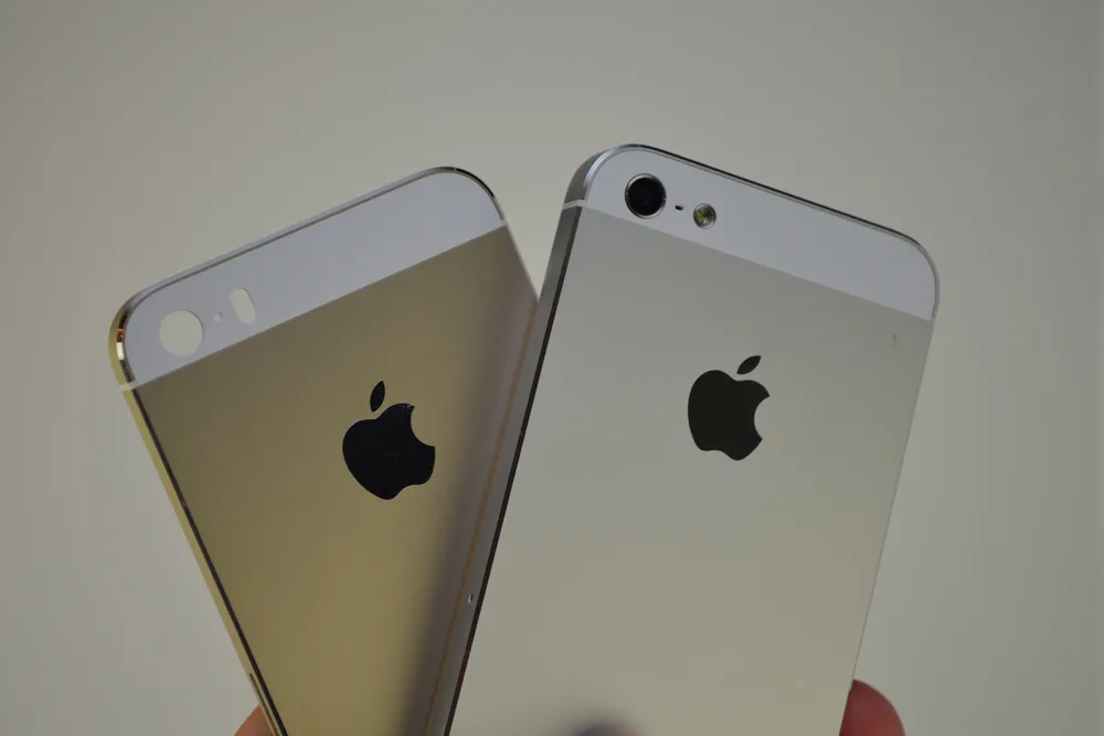 El iPhone 5S en tono champagne según las fuentes de Dickson