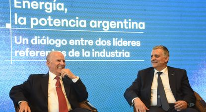El Observador | Alejandro Bulgheroni, presidente de PAE, y Horacio Marin, CEO de YPF.