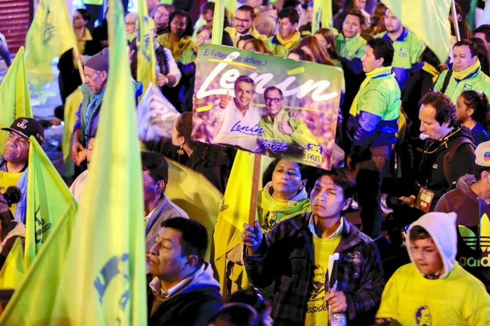 Lenin Moreno, el delfín de Correa, en una de las elecciones más reñidas en años. J. Jácome - EFE