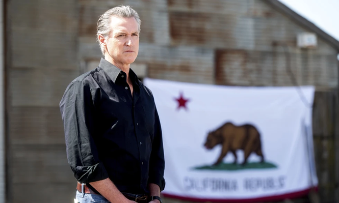 El gobernador de California Gavin Newsom.