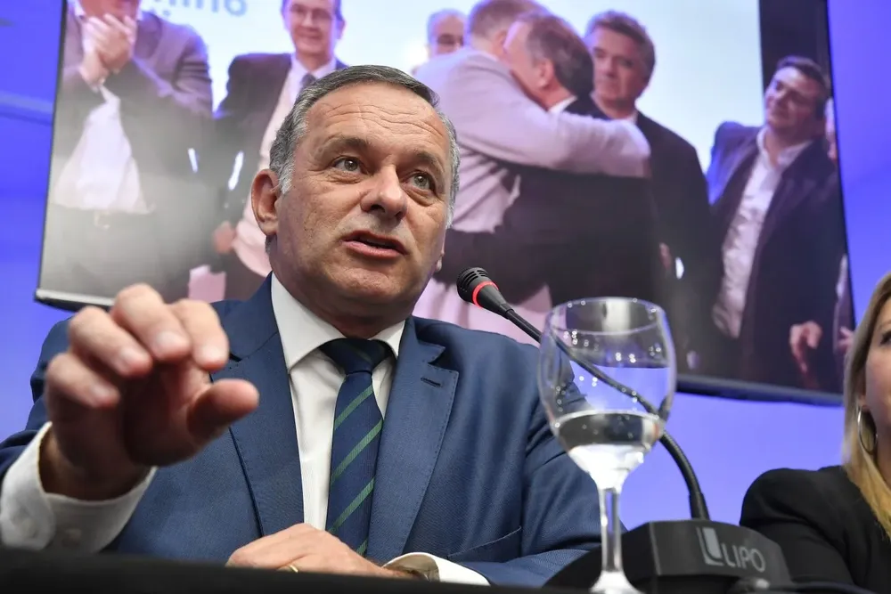 Álvaro Delgado en una conferencia de prensa. Archivo