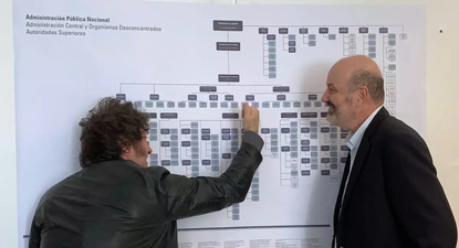 El lado B de la baja de retenciones, los despidos en el Estado.