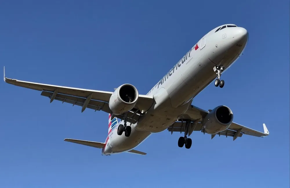 American Airlines suspende los vuelos en marzo y lo retoma en diciembre. Foto de archivo