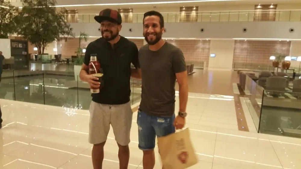 Palito Pereira y Victorino en el hotel de Uruguay