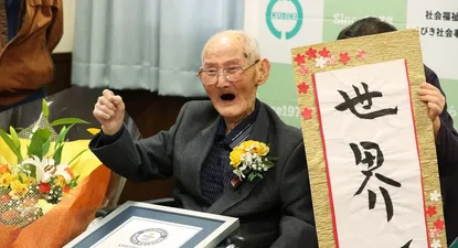 un japones de 112 anos, coronado como el hombre mas longevo del mundo