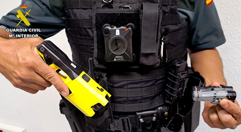 La Guardia Civil utilizará pistolas taser.