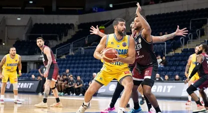 Federico Haller, 9 puntos