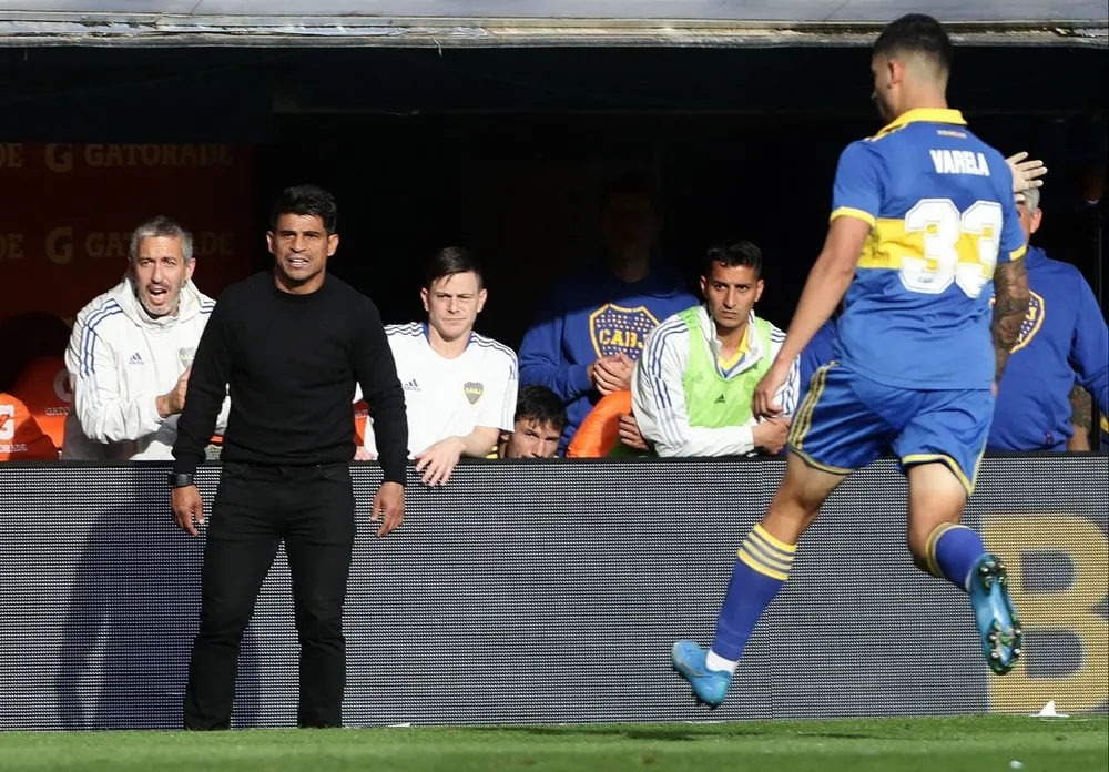 Hugo Ibarra, un DT que enderezó el barco xeneize