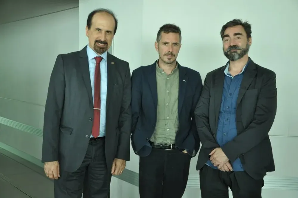 Eduardo Hipogrosso, Diego Fernández y Fabián Barros