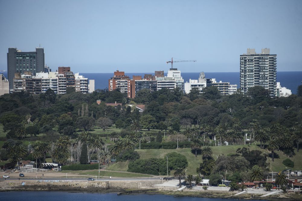 20240912 Vista de la ciudad, apartamentos, sector inmobiliario.