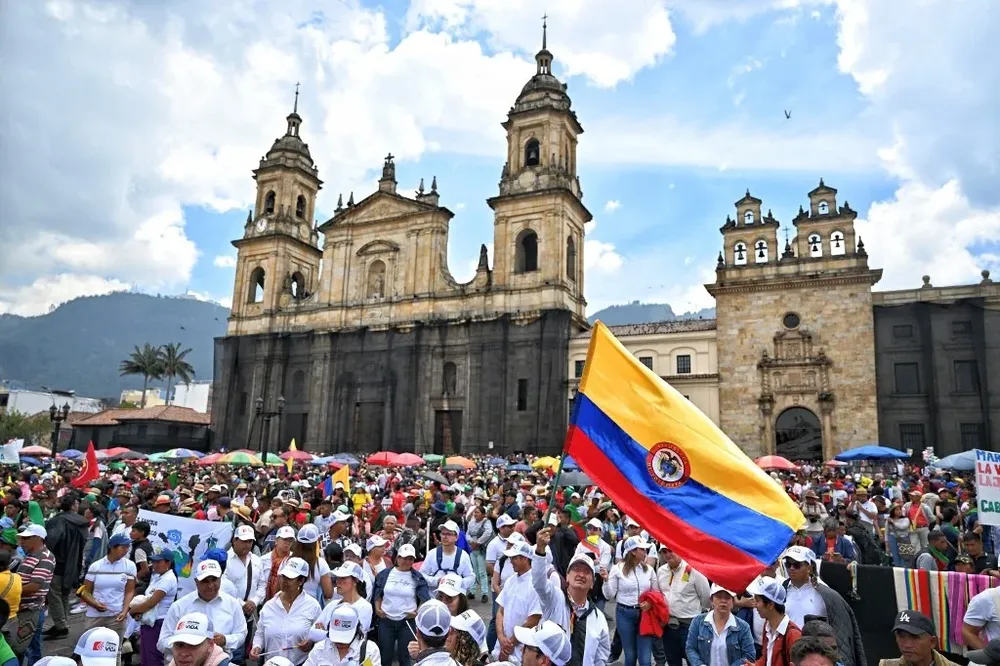 Decenas de miles de colombianos salieron a las calles para apoyar al gobierno del presidente Petro.