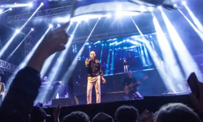 Abel Pintos tocando en Uruguay