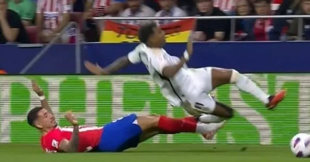 El patadón en velocidad de José María Giménez sobre Rodrygo en el clásico entre Atlético de Madrid y Real Madrid