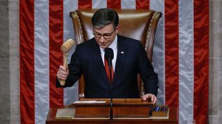 El presidente de la Cámara de Representantes, Mike Johnson, encabezó la iniciativa para aprobar el proyecto de ley.