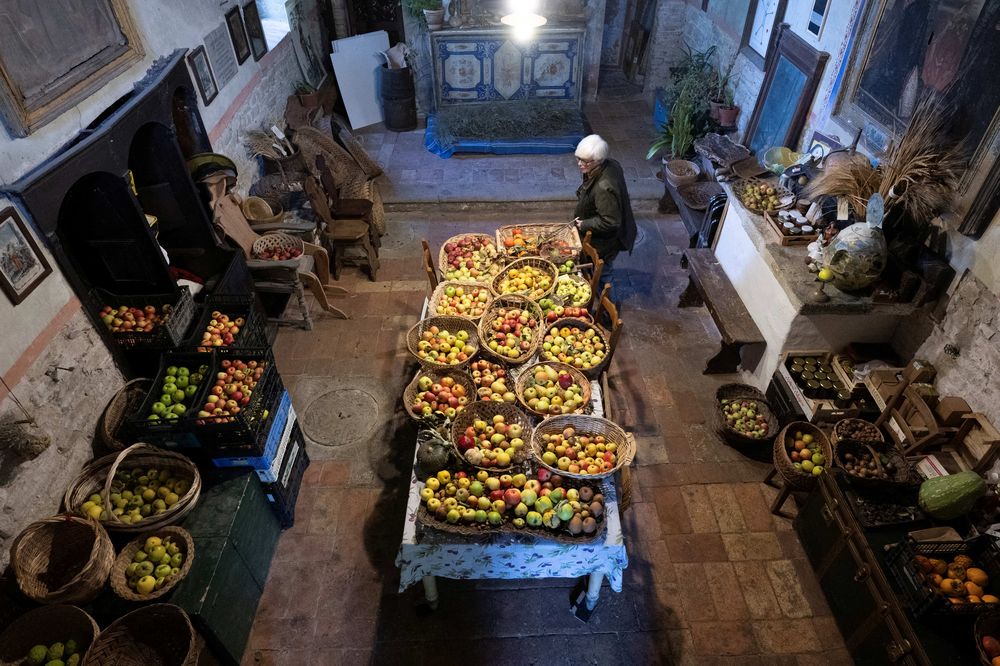 En las colinas de Umbría, la agrónoma e investigadora italiana Isabella Dalla Ragione tiene una misión única: rastrear frutas olvidadas.