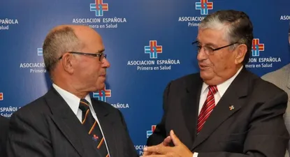 José María García Álvarez junto al nuevo presidente del Consejo Directivo de Asociación Española, Gerardo García Rial