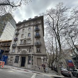Palacio Santa Lucía en Santiago Chile, esquina Manuel Flores Mora