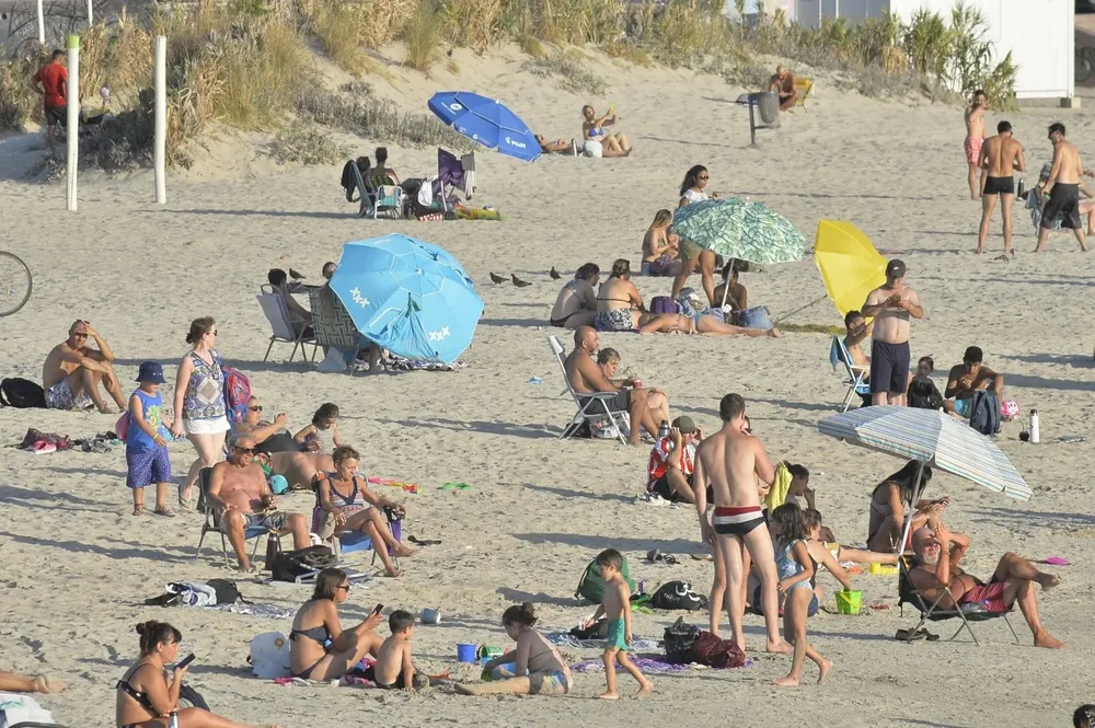 Uruguayos en la Playa Ramírez